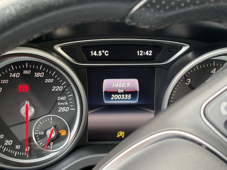 Mercedes-Benz CLA 180d Shooting Brake 2017 foto 21