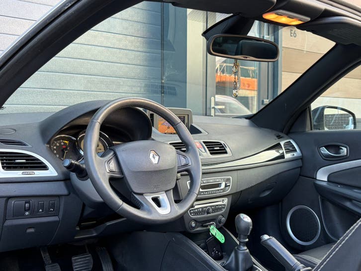 Renault Mégane 1.4 TCE CC 2010 foto 17