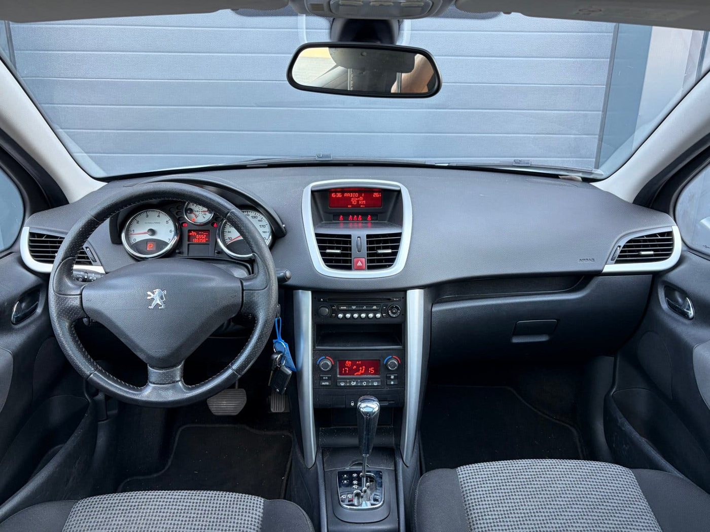 Peugeot 207 SW 1.6 16V Automaat 2010 foto 17