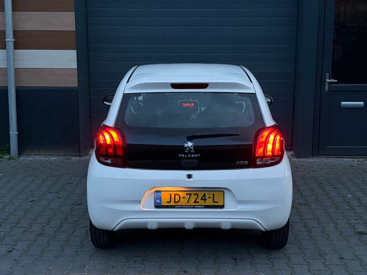 Peugeot 108 1.0 12V E-VTI 5DR 2016 foto 12