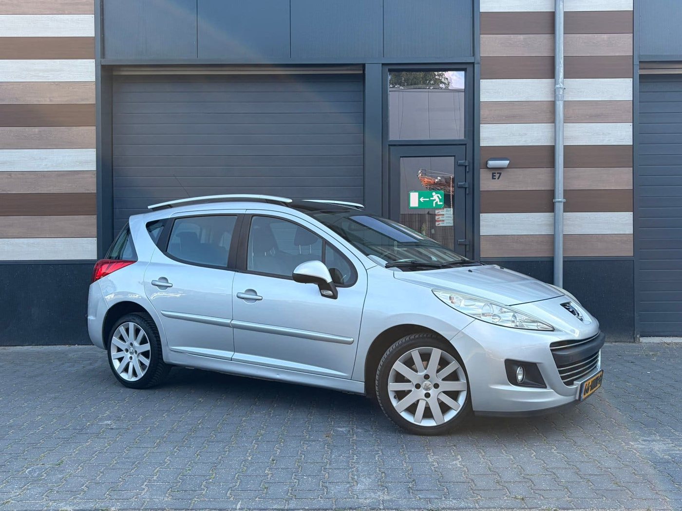 Peugeot 207 SW 1.6 16V Automaat 2010 foto 5