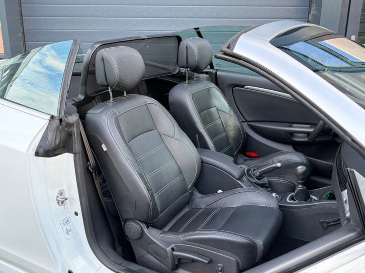 Renault Mégane 1.4 TCE CC 2010 foto 10