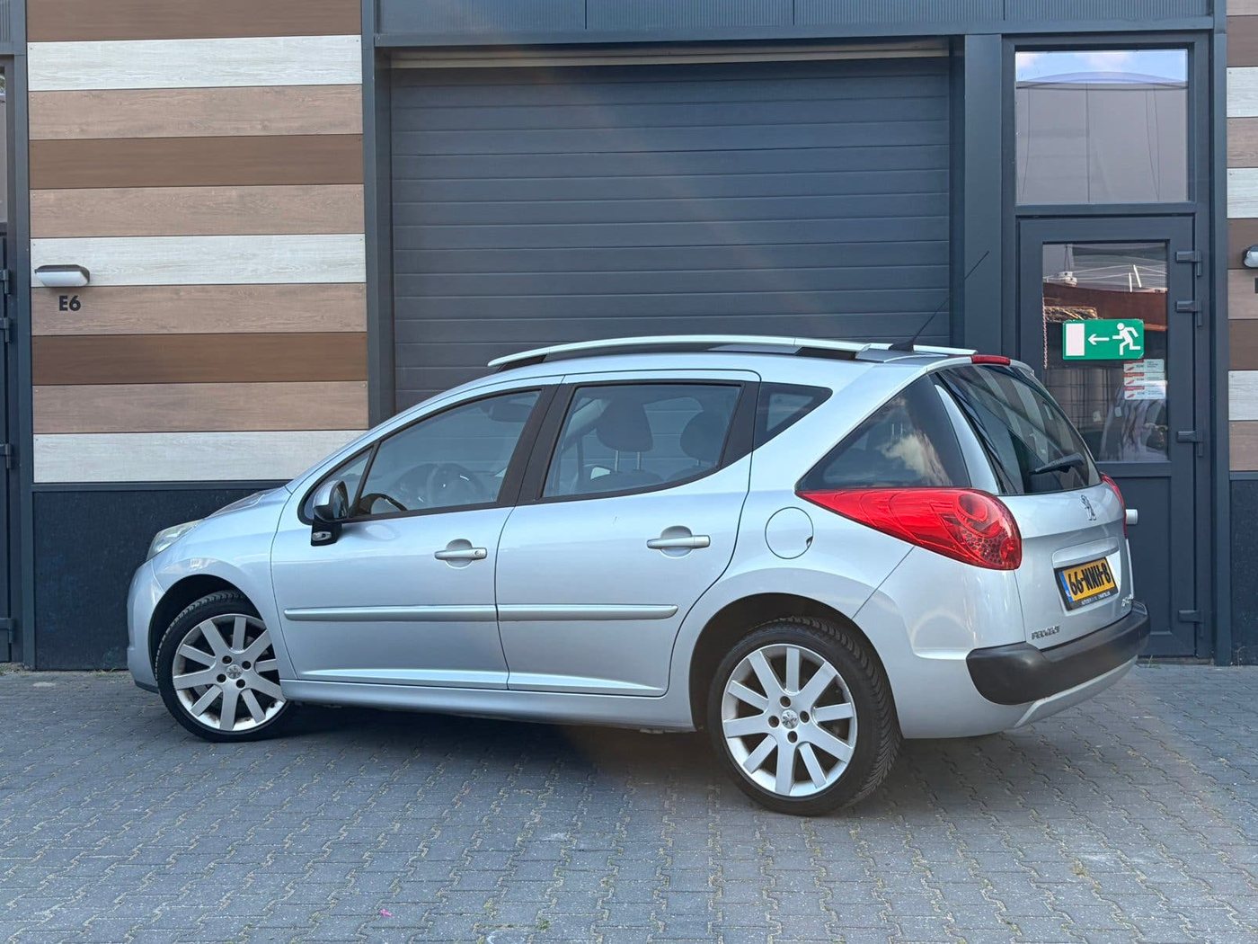 Peugeot 207 SW 1.6 16V Automaat 2010 foto 8