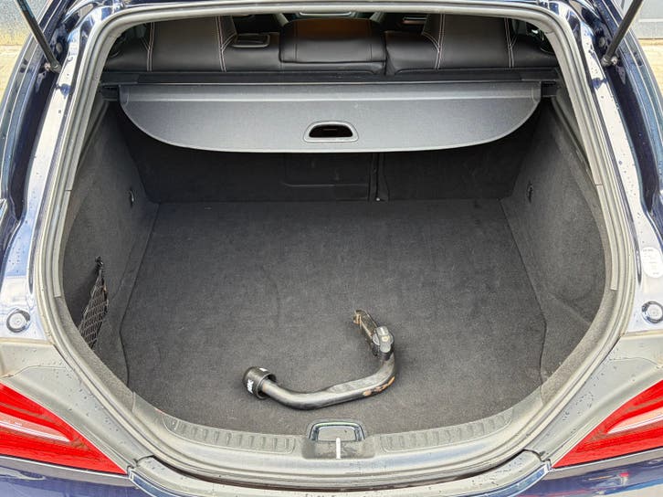 Mercedes-Benz CLA 180d Shooting Brake 2017 foto 14