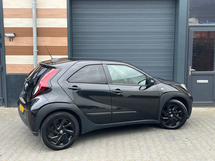 Toyota Aygo X 1.0 VVT-i MT first 2023 foto 14
