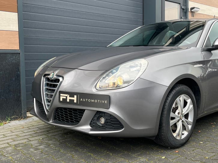 Alfa Romeo Giulietta 1.4 Turbo 2011 foto 6
