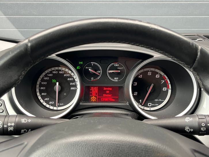 Alfa Romeo Giulietta 1.4 Turbo 2011 foto 20